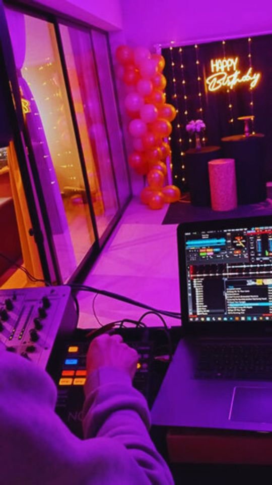 DJ Felix Monzon. House, deep-house. tech house, afro house. latin house, old school.